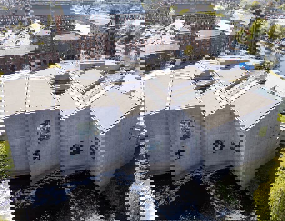 Hepwoth Gallery In Wakefield